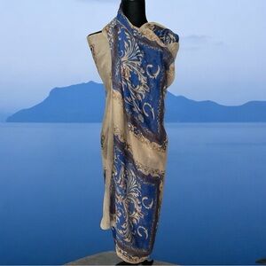 💖 Blue and Cream Ornate Print Wrap 💖